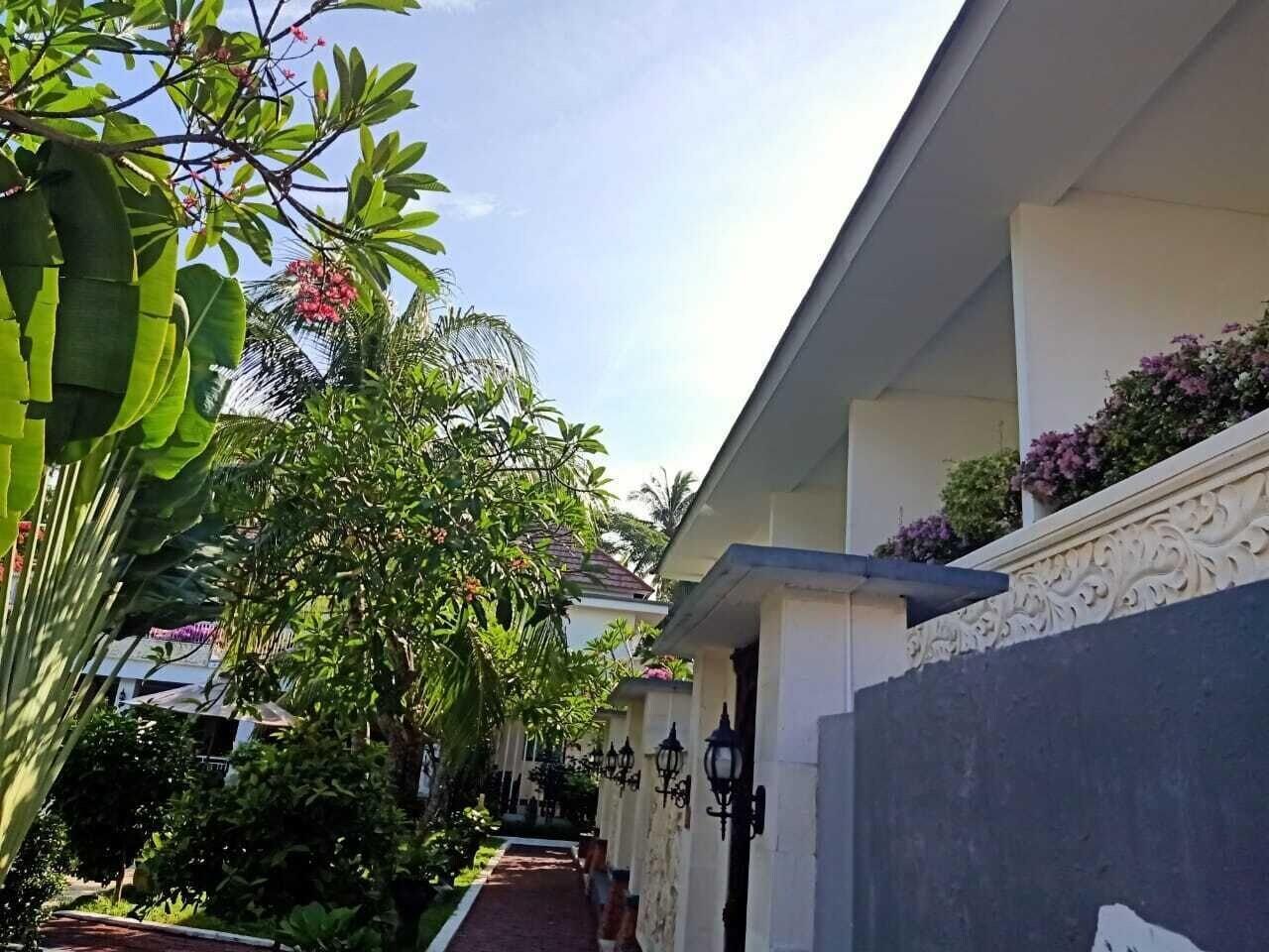Puri Saron Senggigi Hotel Esterno foto