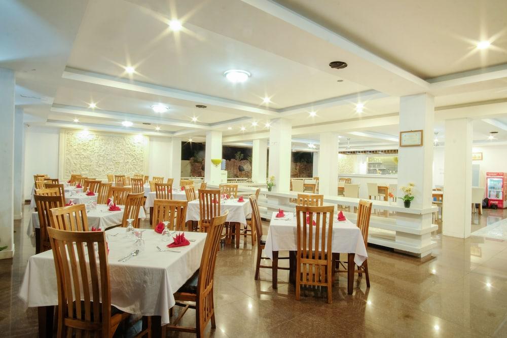 Puri Saron Senggigi Hotel Esterno foto