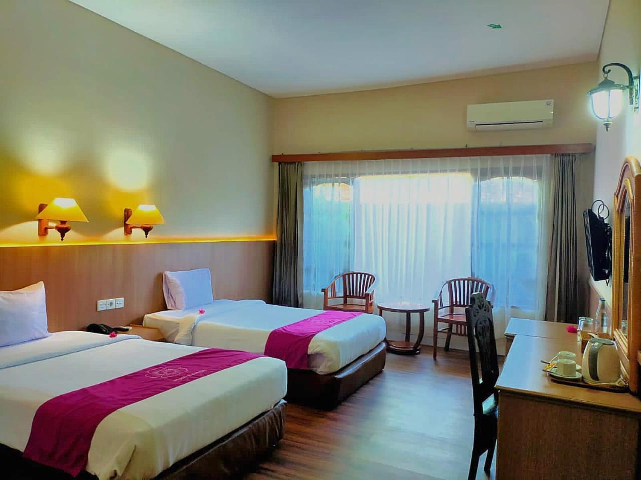 Puri Saron Senggigi Hotel Esterno foto