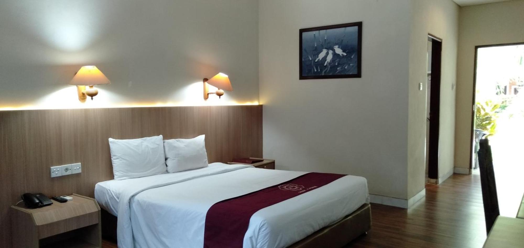 Puri Saron Senggigi Hotel Esterno foto
