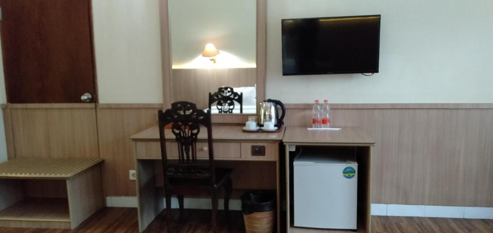 Puri Saron Senggigi Hotel Esterno foto