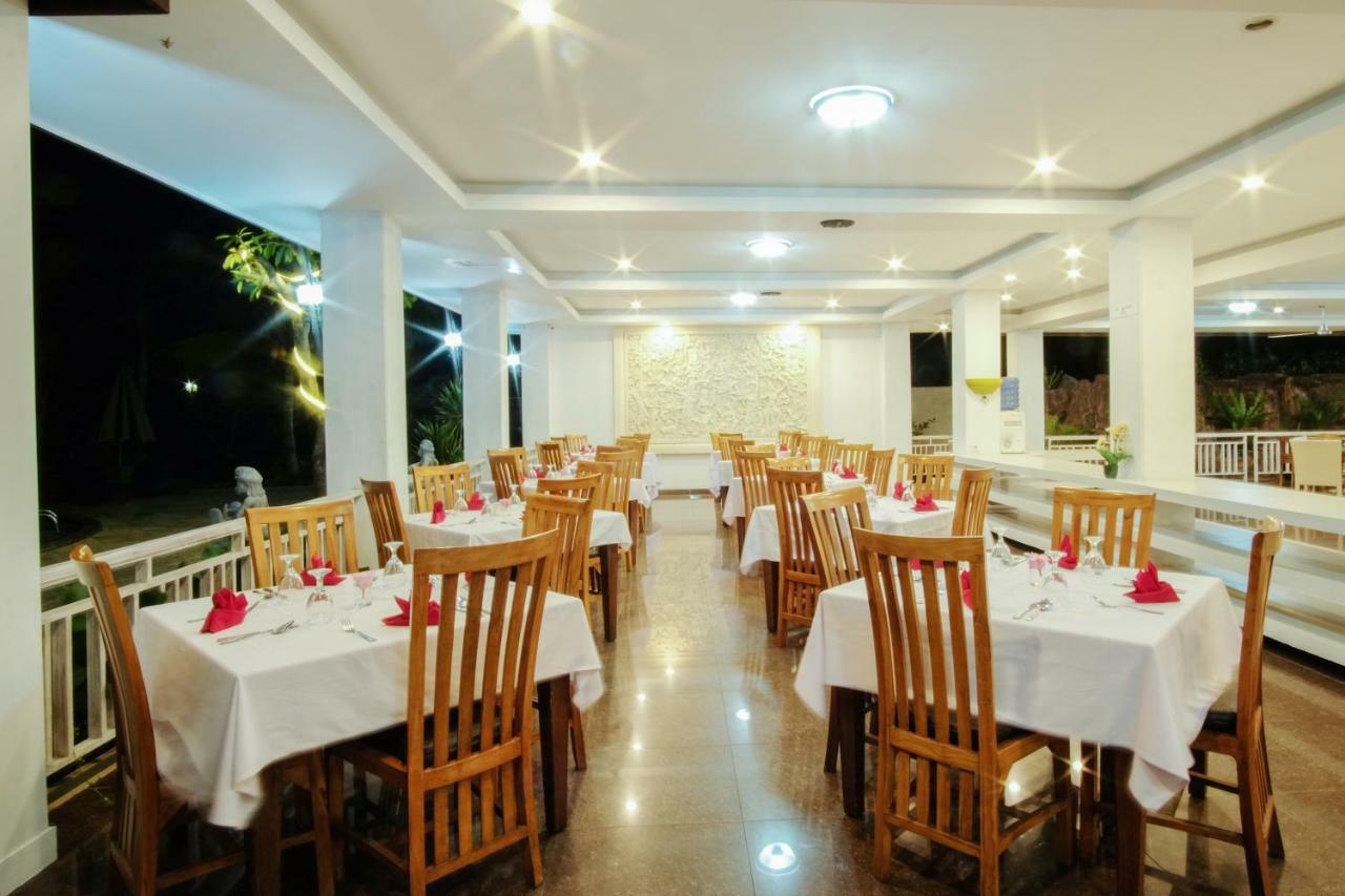Puri Saron Senggigi Hotel Esterno foto