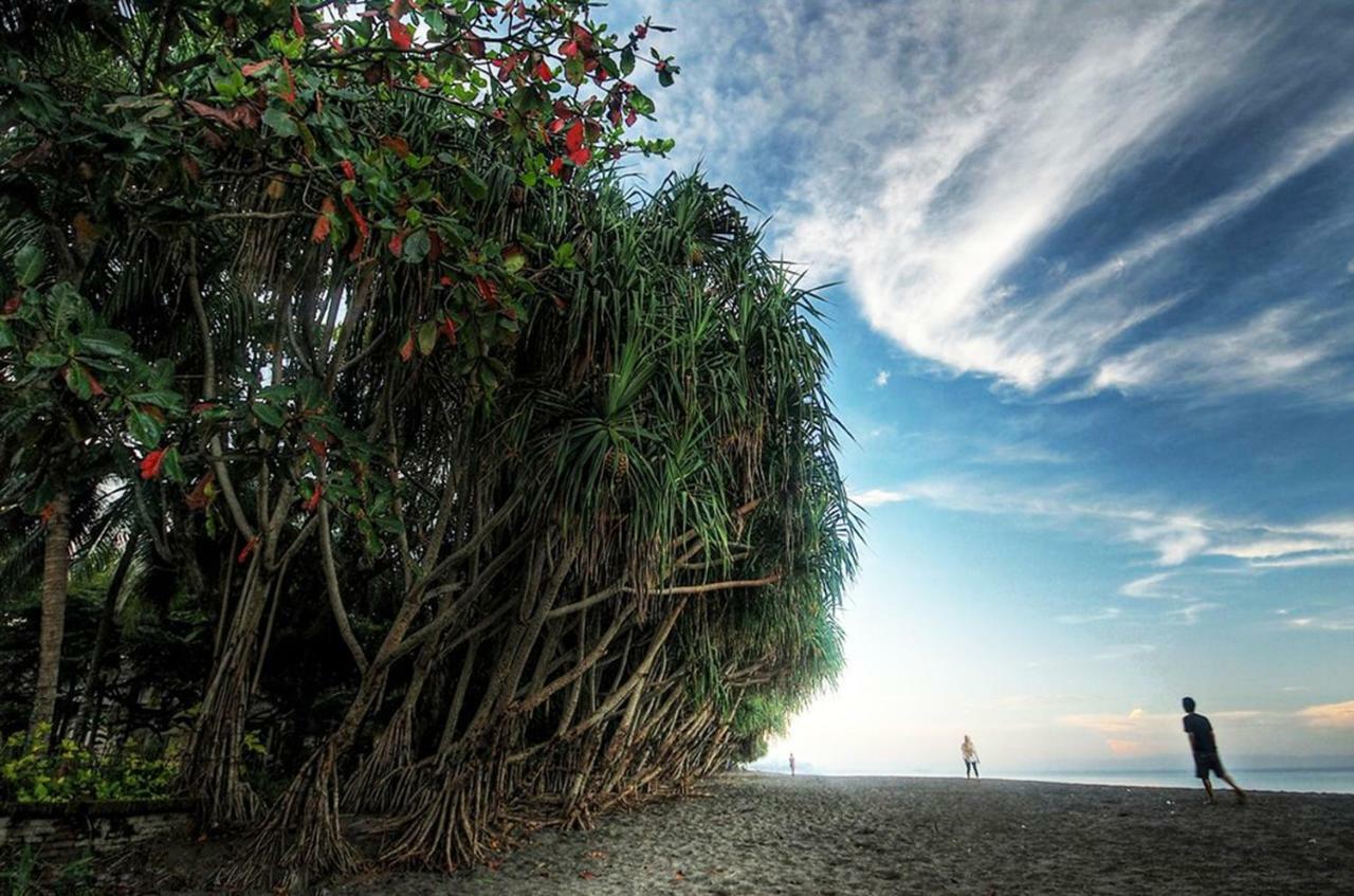 Puri Saron Senggigi Hotel Esterno foto